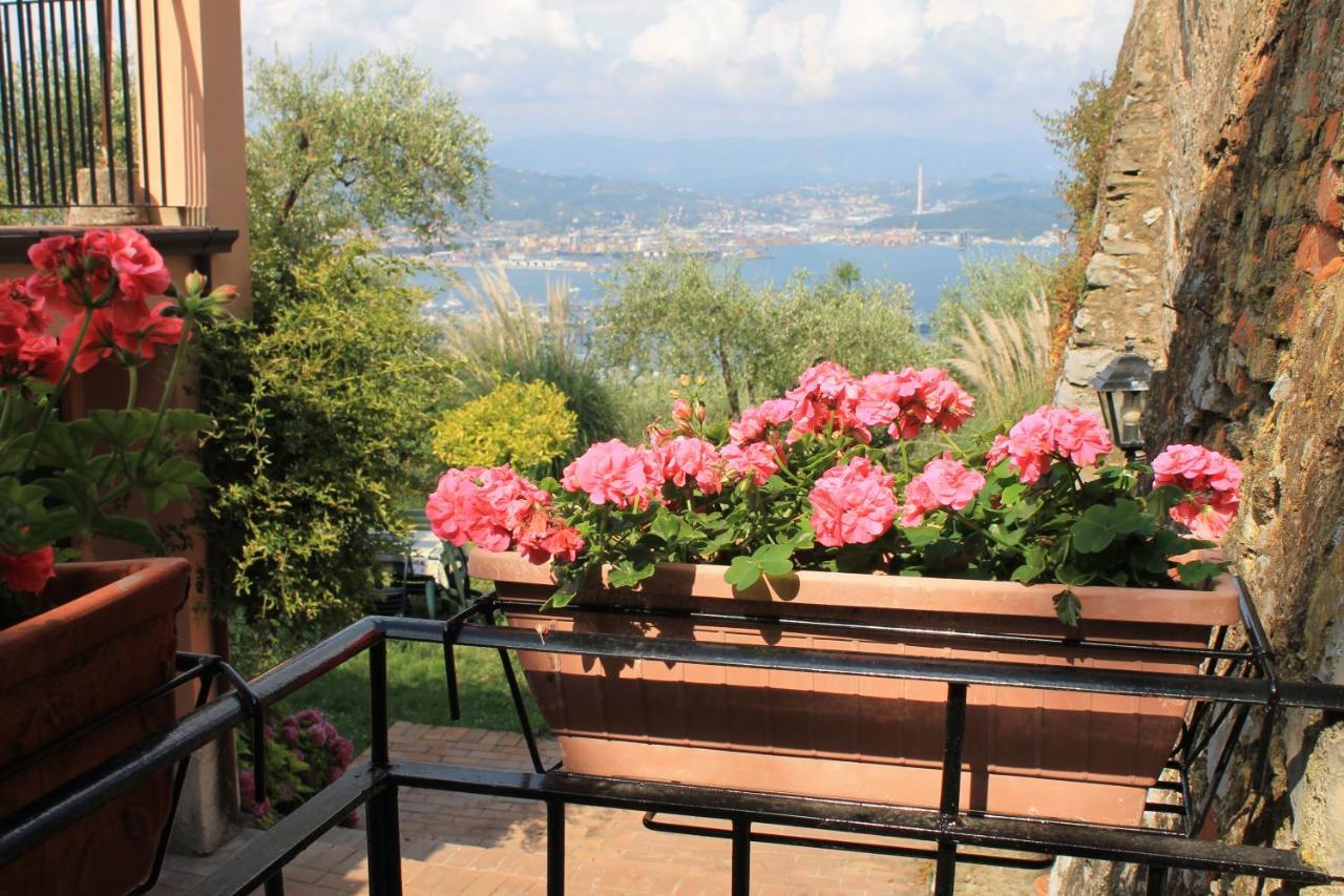 Agriturismo Terrazza Sul Golfo - Il Casale La Spezia Extérieur photo