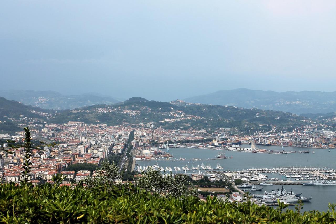 Agriturismo Terrazza Sul Golfo - Il Casale La Spezia Extérieur photo
